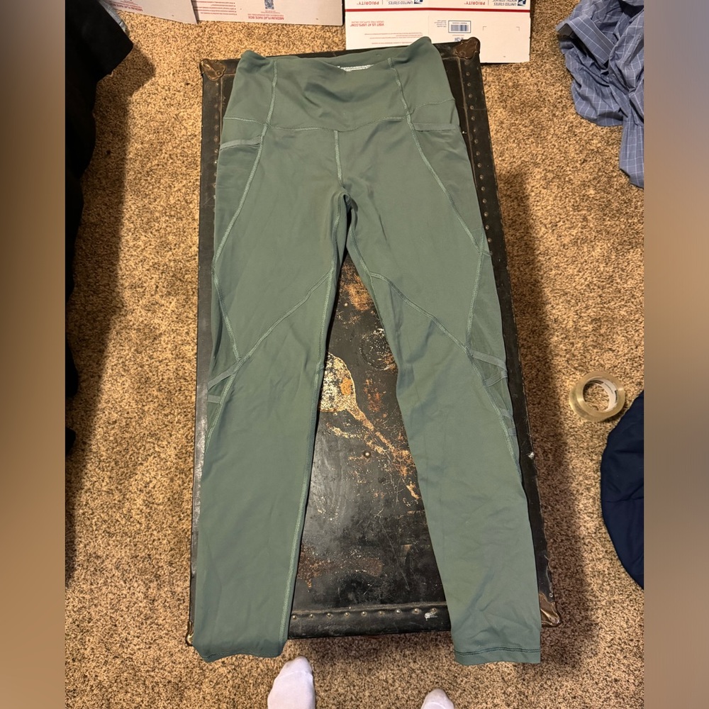 Victoria Sport Leggings Size M